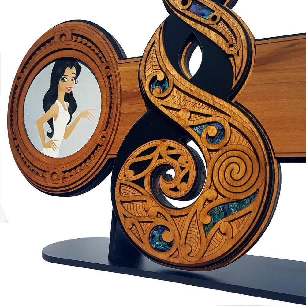 Pikorua (Twist) 21st & Celebration Key