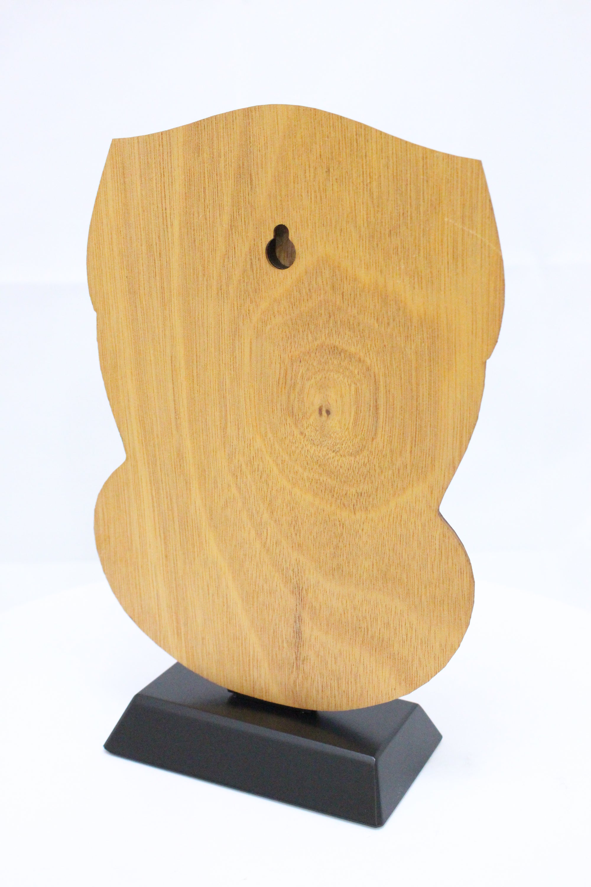 Large Standing Wheku