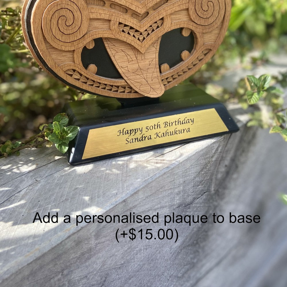 Large Standing Wheku