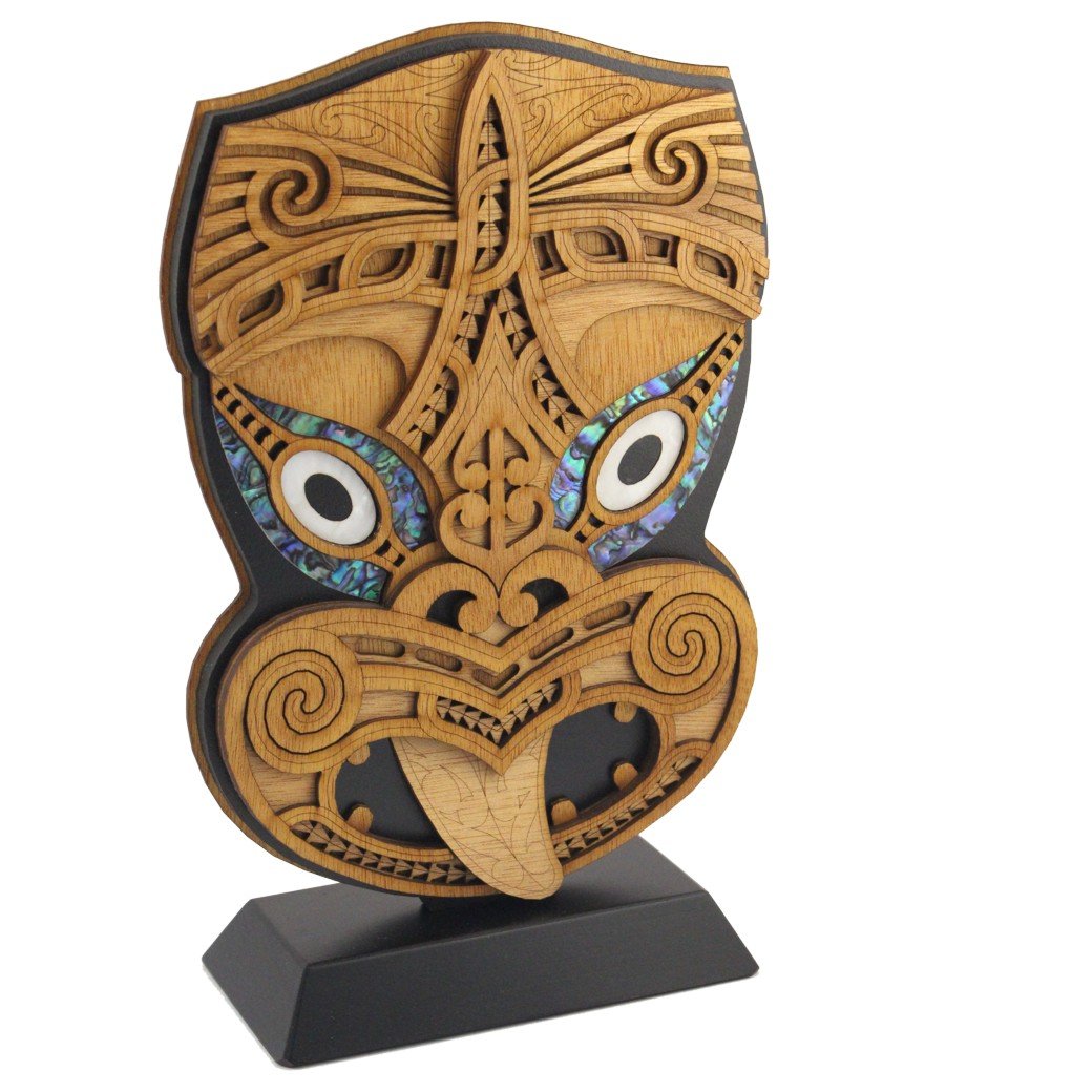 Large Standing Wheku